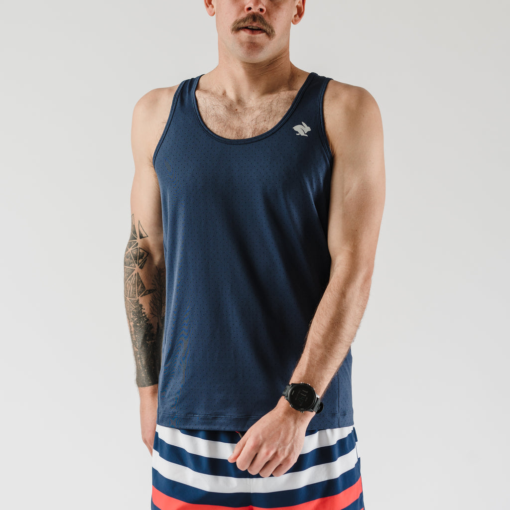 Red Dot Running Company - rabbit - Welcome To The Gun Show Perf ICE - Dress  Blues - Men's