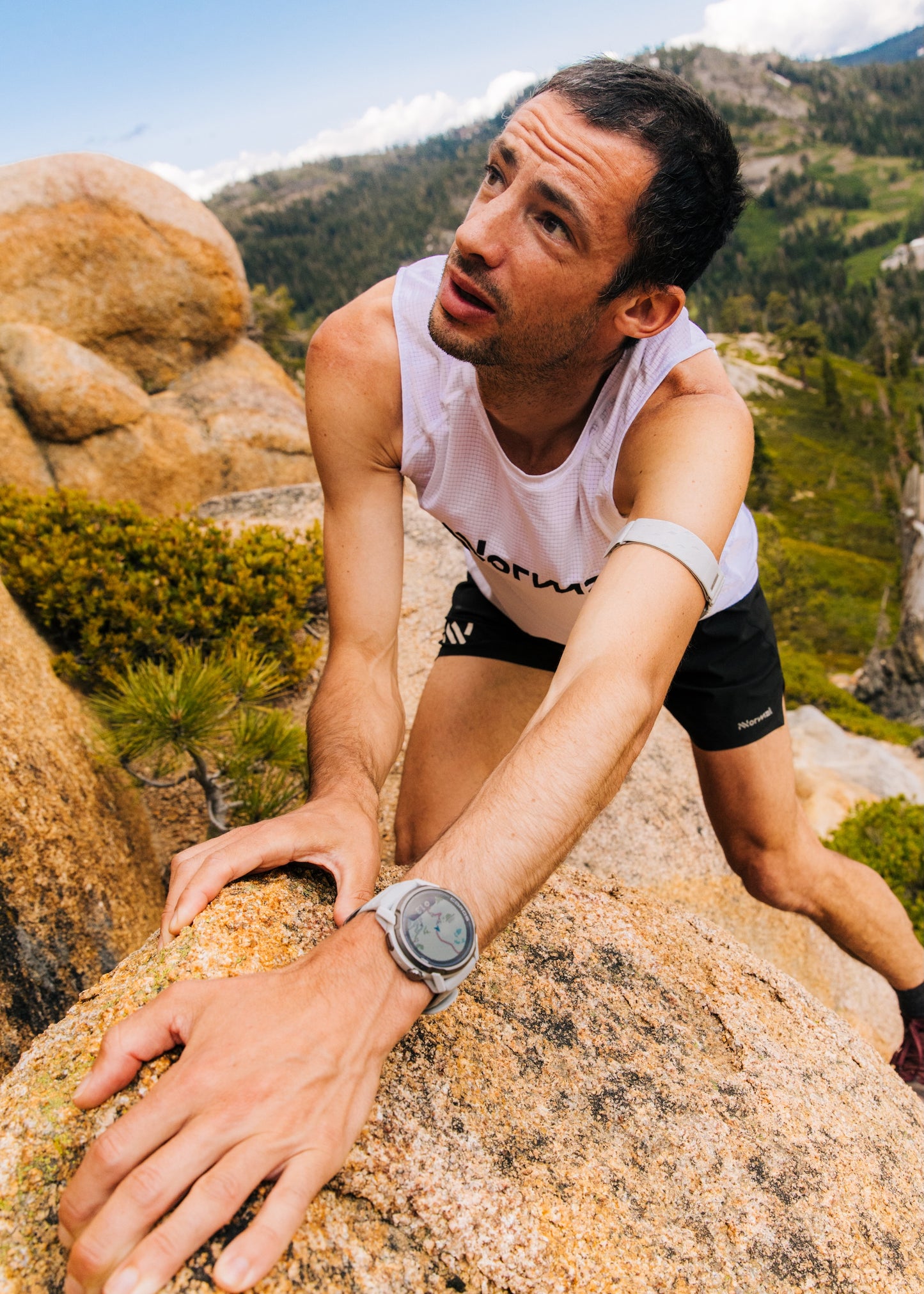 COROS - APEX 4 GPS Outdoor Watch - Black - 46mm