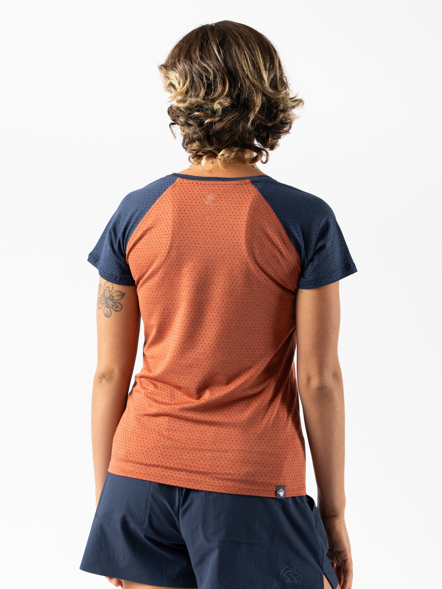 rabbit - EZ Tee Perf SS Trail - Burnt Brick - Women's