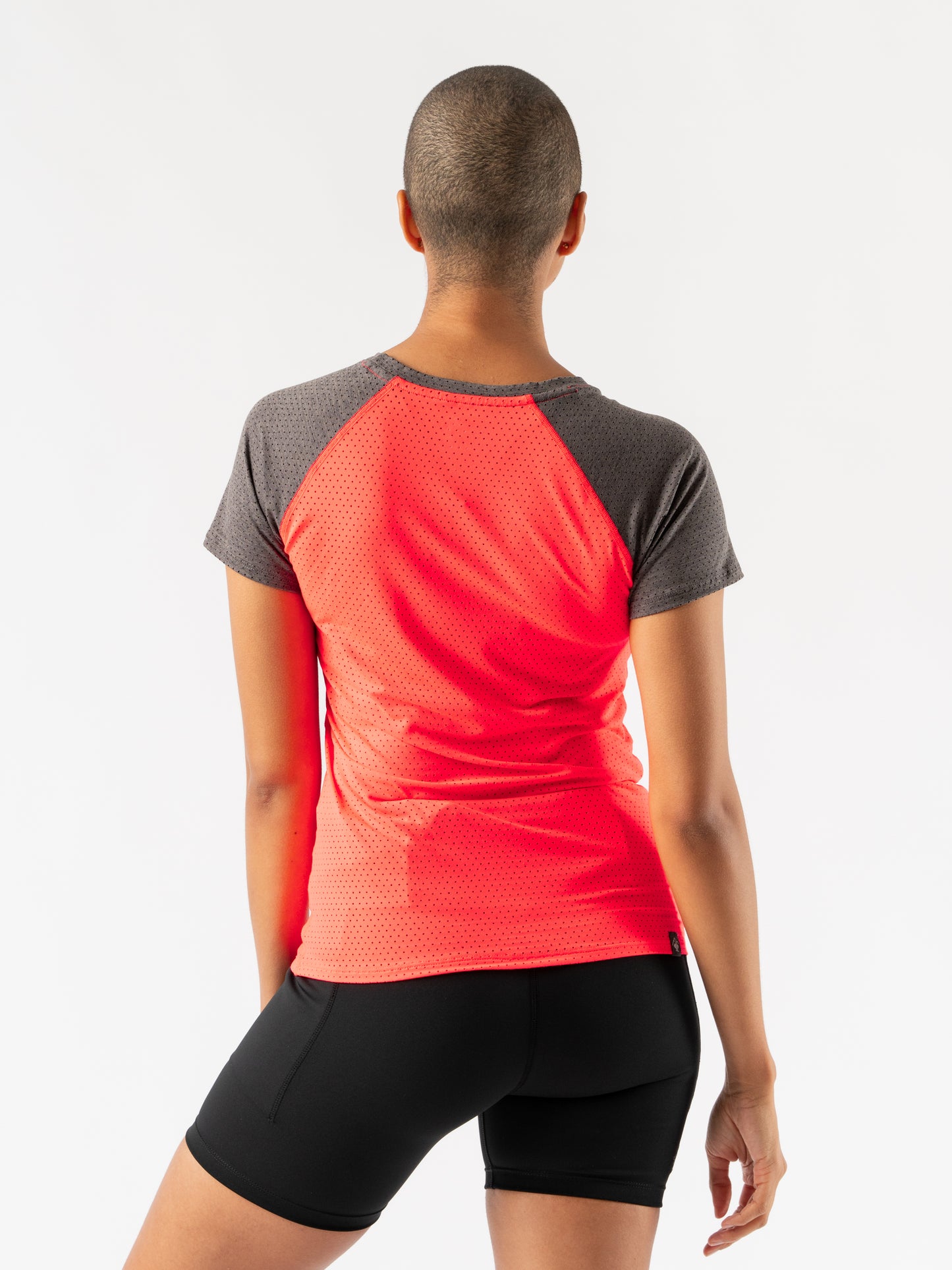 rabbit - EZ Tee Perf SS Trail - Fiery Coral - Women's