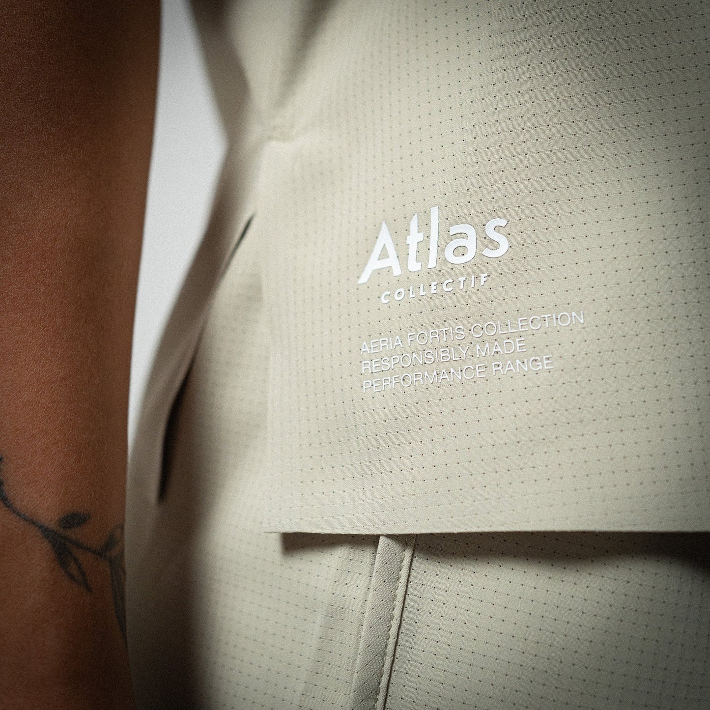 Atlas Collectif - Aeria Fortis WMNS Race Tank - Beige - Women's