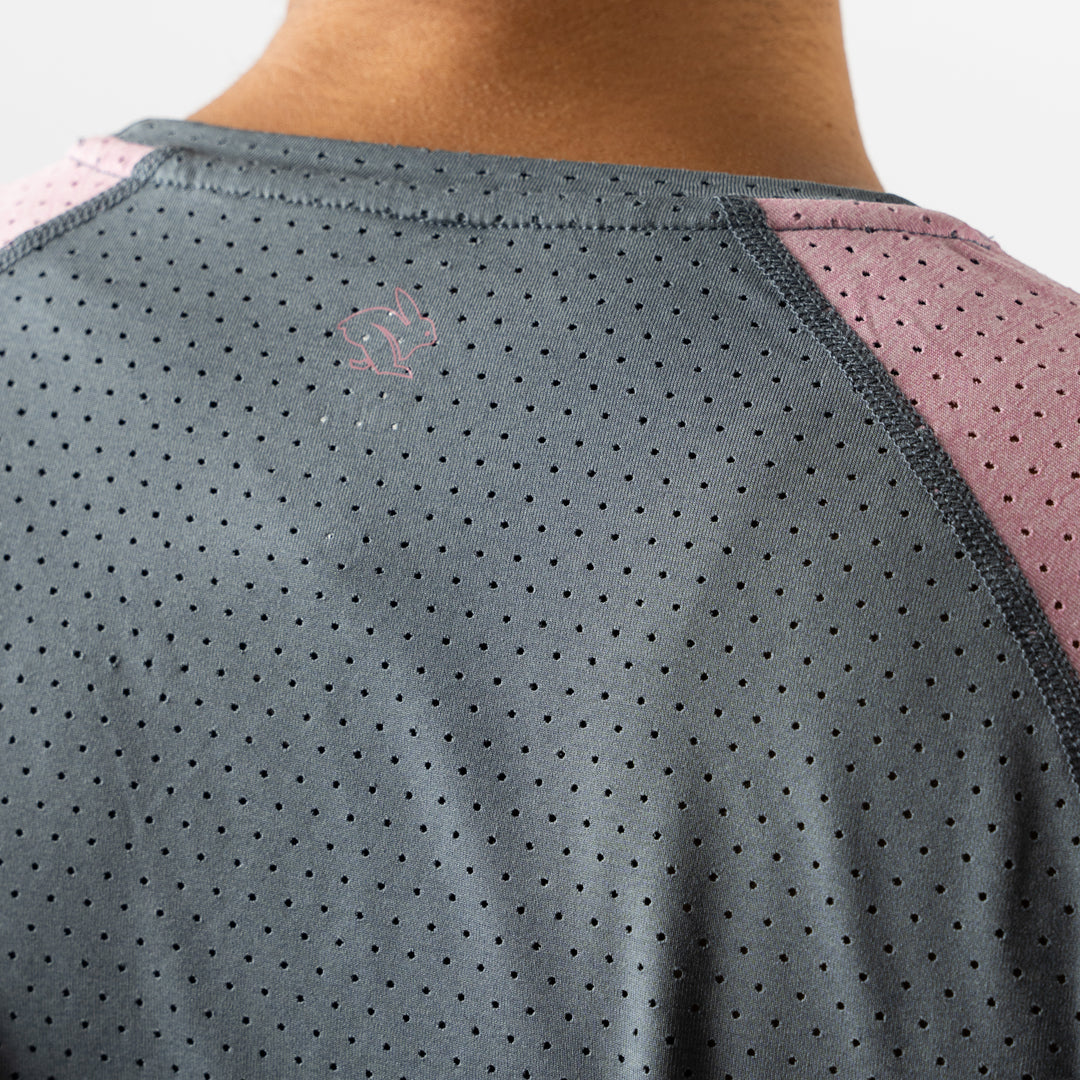 rabbit - EZ Tee Perf LS Trail - Stormy Weather - Women's