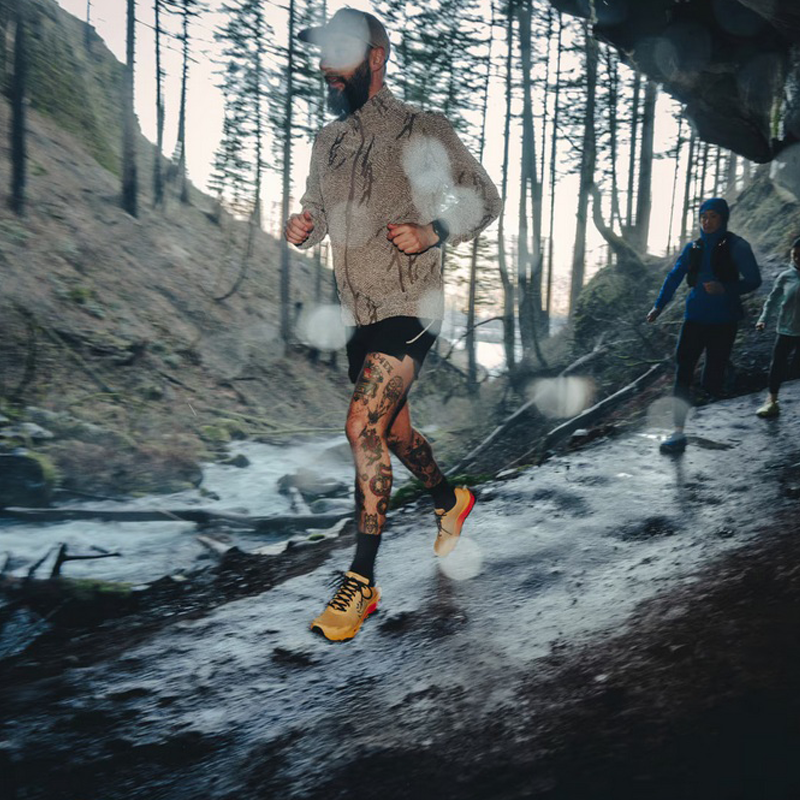 Topo Athletic - MTN Racer 4 - Mango/Black - Men's