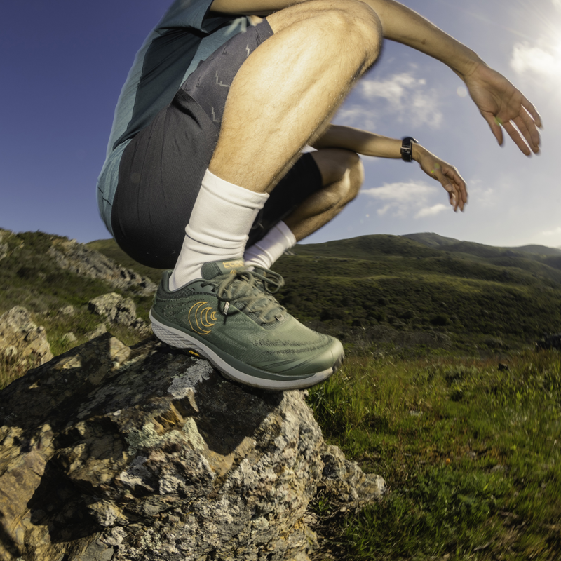 Topo Athletic - Pursuit 2 - Green/Orange - Men's