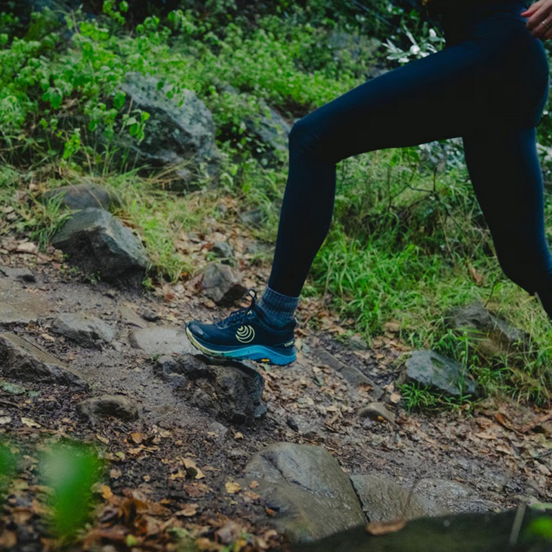 Topo Athletic - Ultraventure 4 - Black/Lime - Women's