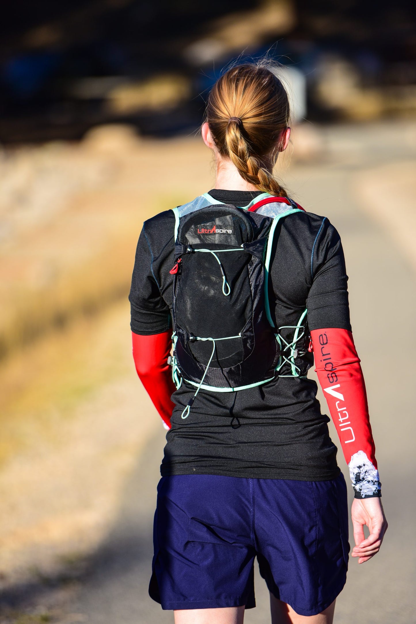 UltrAspire - ASTRAL 4.0 - 9L Women's Specific Race Vest - Mint Chip